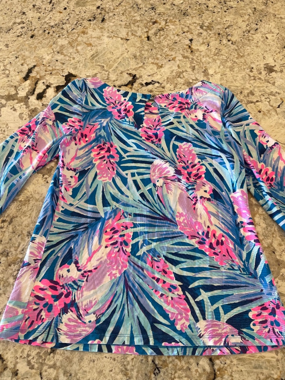 Lilly Pulitzer Waverly Top T-Shirt Lot of 2 Shirts S Tropical Resort Colorful - Picture 7 of 12